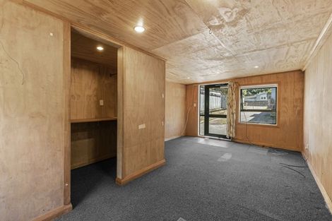 Photo of property in 19 Sunny Grove, Wainuiomata, Lower Hutt, 5014