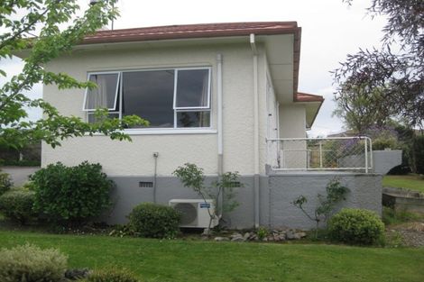 Photo of property in 32 Queen Street, Dannevirke, 4930