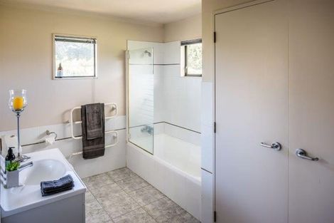 Photo of property in 564i Adelaide Road, Berhampore, Wellington, 6023