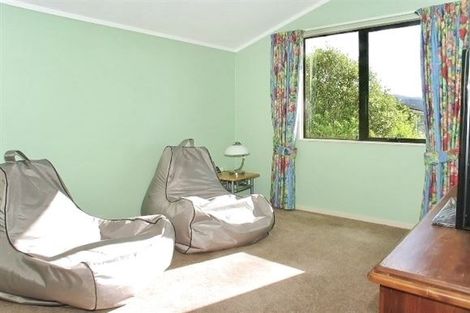Photo of property in 51 Sunrise Boulevard, Tawa, Wellington, 5028