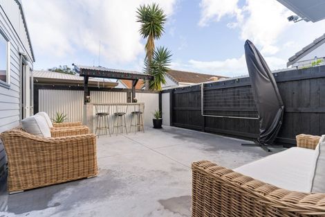 Photo of property in 90a Gloucester Road, Mount Maunganui, 3116