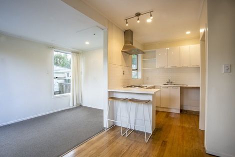 Photo of property in 25 Makiri Street, Helensville, 0800