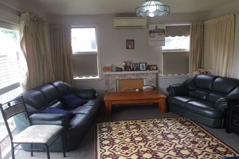 Photo of property in 2/10 Aorangi Road, Bryndwr, Christchurch, 8053