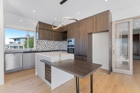 Photo of property in 72 Compass Way, Half Moon Bay, Auckland, 2012