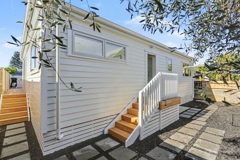 Photo of property in 18b Muricata Avenue, Mount Maunganui, 3116