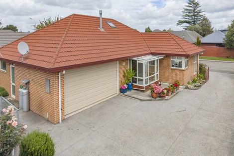 Photo of property in 4a-b Goodwood Close, Rangiora, 7400
