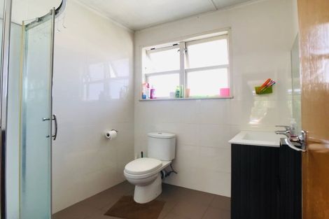 Photo of property in 92a Forrest Hill Road, Forrest Hill, Auckland, 0620