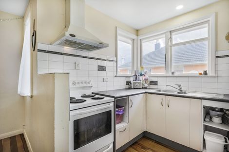 Photo of property in 25 Arimu Road, Papakura, 2110