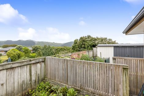 Photo of property in 29 Crown Hill, Paraparaumu, 5032