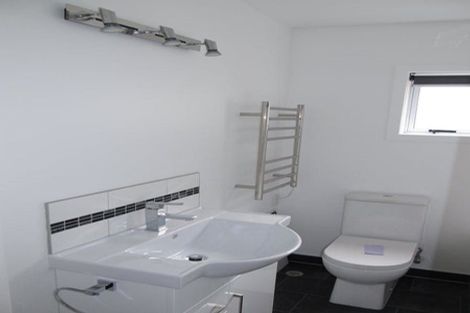 Photo of property in 16c Lincoln Avenue, Tawa, Wellington, 5028