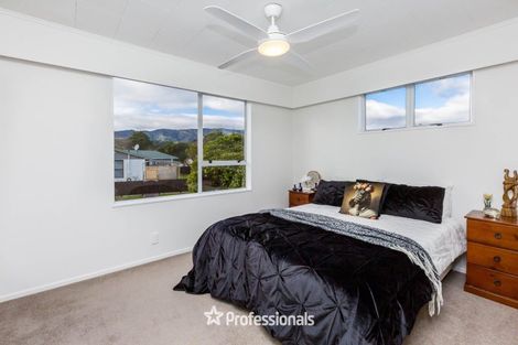 Photo of property in 5 Camden Road, Totara Park, Upper Hutt, 5018