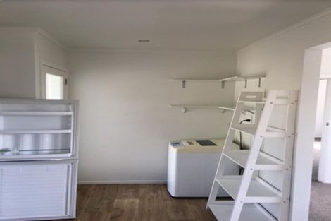 Photo of property in 2/3a Huapai Street, Onehunga, Auckland, 1061