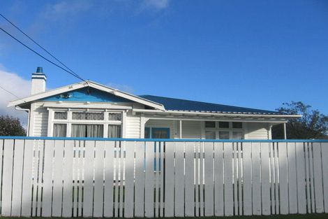 Photo of property in 2 Douglas Street, Waiwhetu, Lower Hutt, 5010