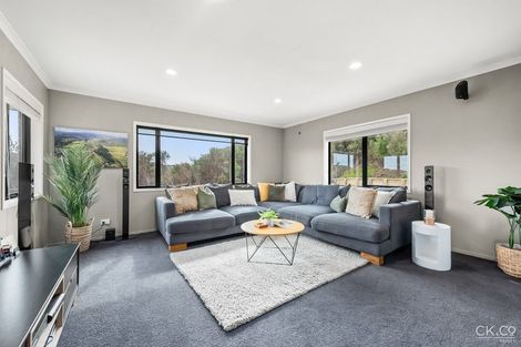 Photo of property in 3 Streets Way, Timberlea, Upper Hutt, 5018