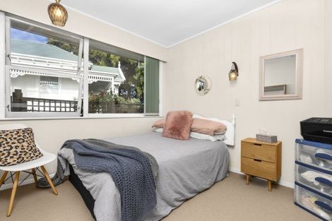 Photo of property in 8 Mccall Place, Opaheke, Papakura, 2113