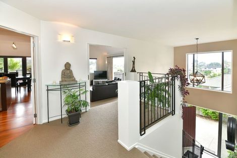 Photo of property in 35 Landvale Court, Browns Bay, Auckland, 0630