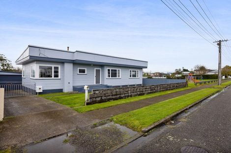 Photo of property in 26 Tawhiti Road, Hawera, 4610