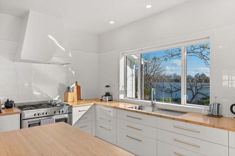 Photo of property in 2 Naples Street, Martinborough, 5711