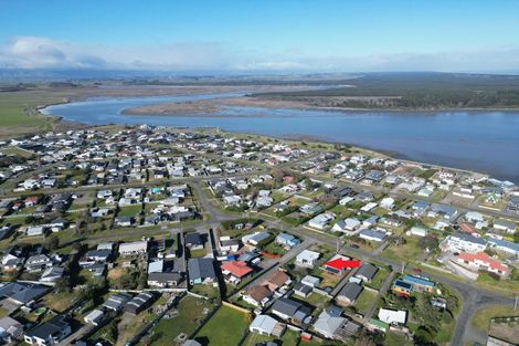 Photo of property in 27 Roore Street, Foxton Beach, Foxton, 4815