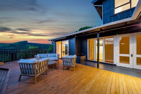 Photo of property in 18 Ohawe Terrace, Ohawe, Hawera, 4671