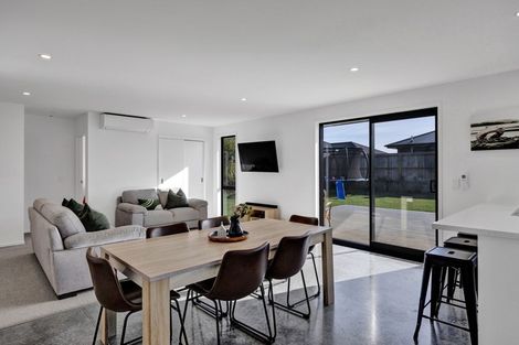 Photo of property in 27 Horoatua Street, Bell Block, New Plymouth, 4312