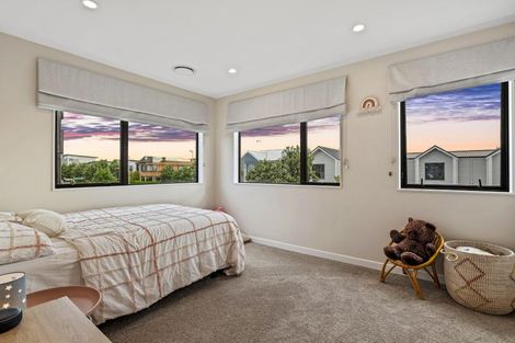 Photo of property in 64 Glidepath Road, Hobsonville, Auckland, 0616