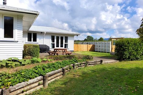 Photo of property in 165 No 2 Road, Te Puke, 3182