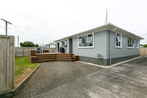 Photo of property in 12 Karaka Street, Merrilands, New Plymouth, 4312