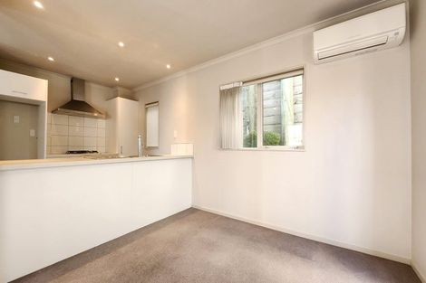 Photo of property in 6/16 Black Rock Road, Newlands, Wellington, 6037