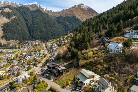 Photo of property in 8 Manchester Place, Queenstown, 9300