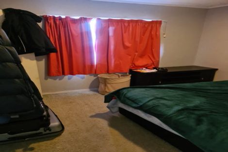 Photo of property in 72 Maplesden Drive, Clendon Park, Auckland, 2103