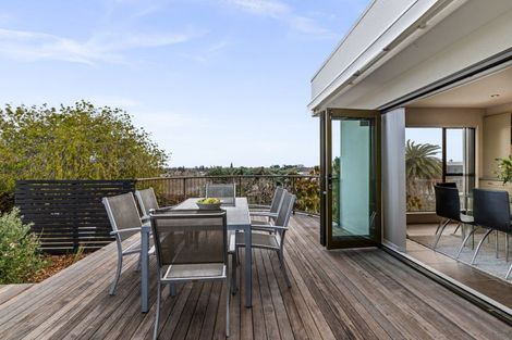 Photo of property in 2 Campbell Street, Havelock North, 4130