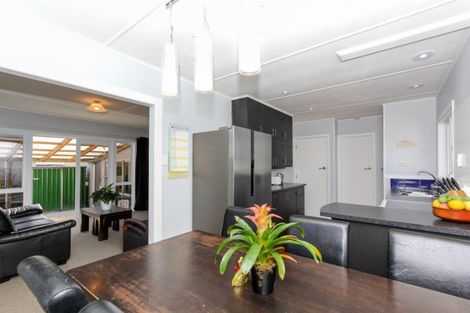 Photo of property in 33 Pembroke Street, Westown, New Plymouth, 4310