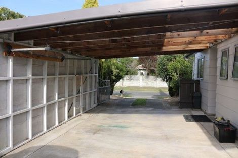 Photo of property in 8 Cargill Grove, Kelvin Grove, Palmerston North, 4414