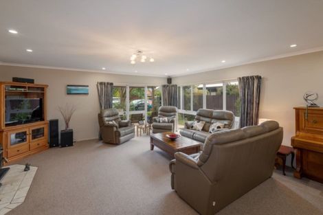 Photo of property in 34 Townshend Crescent, Halswell, Christchurch, 8025