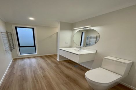 Photo of property in 17 Raeble Walkington Lane, Wallaceville, Upper Hutt, 5018