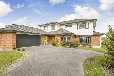 Photo of property in 122 Pacific Drive, Fitzherbert, Palmerston North, 4410