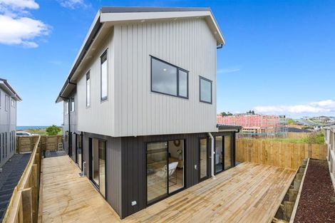 Photo of property in 60 Matangi View Drive, Orewa, 0931