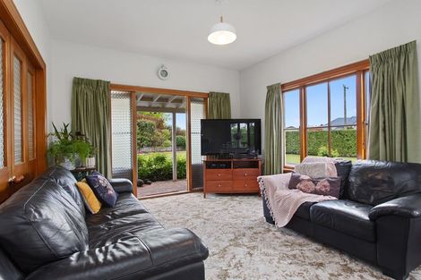 Photo of property in 21 Bank Street, Amberley, 7410