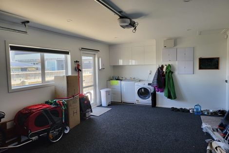 Photo of property in 18 Marine Parade South, Foxton Beach, Foxton, 4815