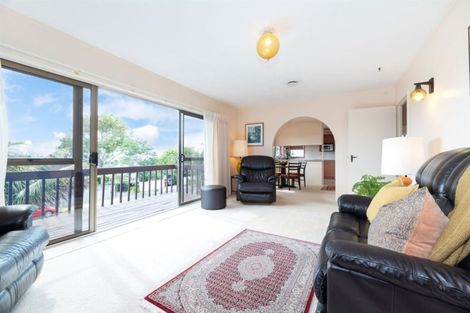Photo of property in 1/16 Quebec Road, Milford, Auckland, 0620