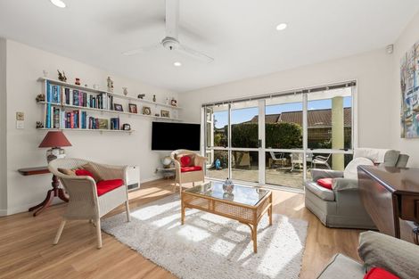 Photo of property in 51 Ngarara Road, Waikanae, 5036