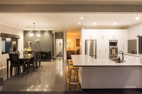 Photo of property in 37 Chestnut Close, Kelvin Grove, Palmerston North, 4414