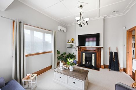 Photo of property in 106 Forest Lake Road, Forest Lake, Hamilton, 3200