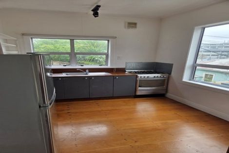 Photo of property in 14 Rolleston Street, Mount Cook, Wellington, 6021