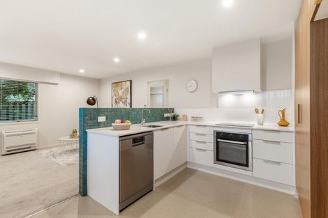 Photo of property in 2/7 Ian Place, Glendene, Auckland, 0602