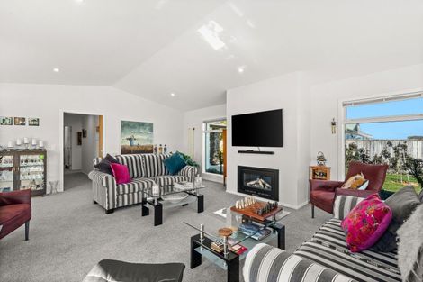 Photo of property in 13 Kea Court, Carterton, 5713