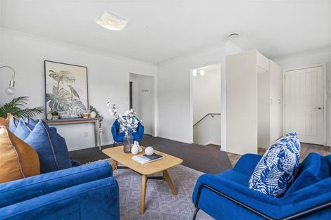 Photo of property in 43a Stewart Drive, Newlands, Wellington, 6037