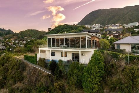 Photo of property in 26 Gravesend Place, Picton, 7220