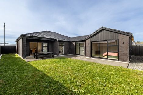 Photo of property in 17 Mohaka Street, Poraiti, Napier, 4112